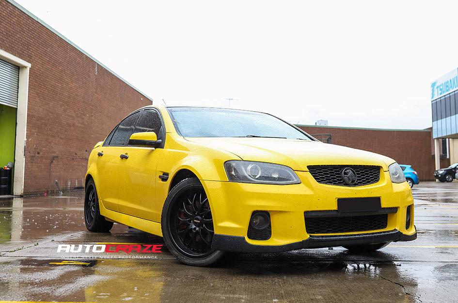 HOLDEN-COMMODORE-CHEETAH-SPORTS-BLACK-SUEDE